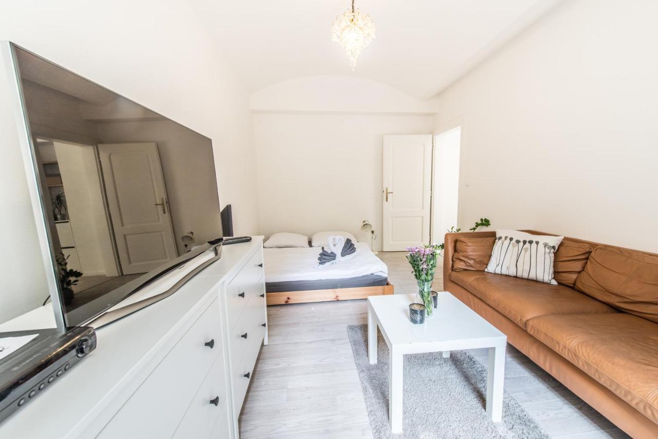 Quiet Apartment In The City Center With Own Terrace Prague Ngoại thất bức ảnh